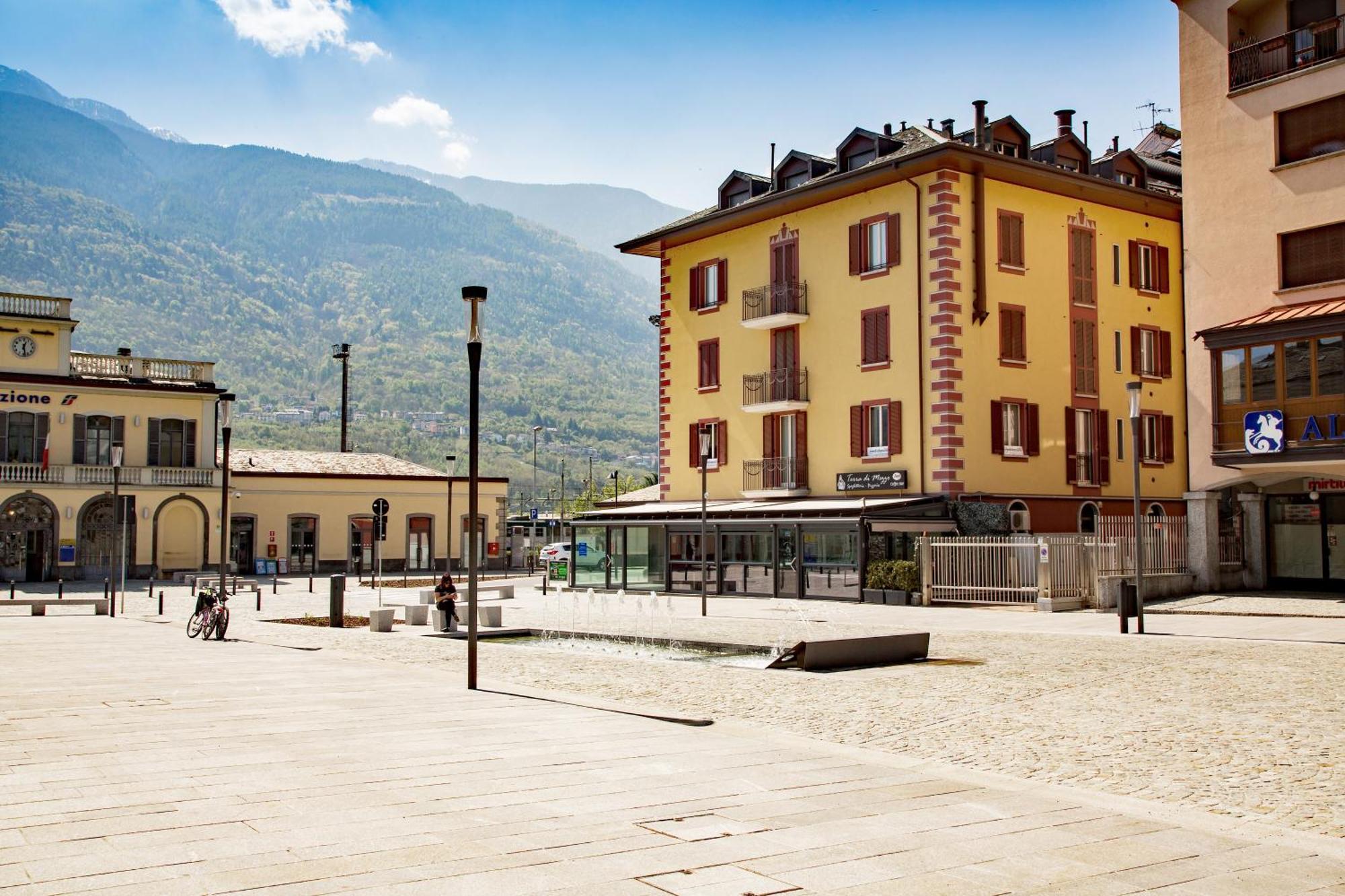 Appartement Residenza Il Castello à Sondrio Extérieur photo